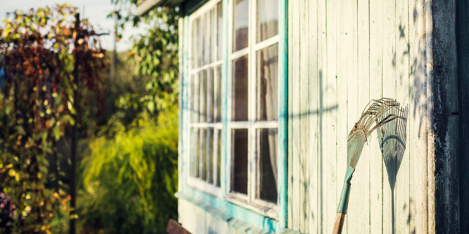 how to build an eco shed